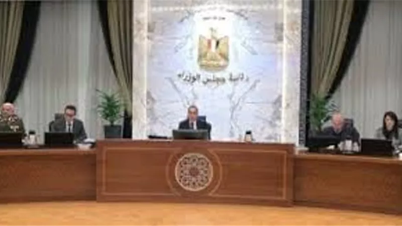 مدبولي يُهنئ منتخب مصر لسلاح سيف المبارزة بذهبية كأس العالم بسويسرا