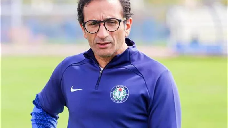 أحمد سامي يعلن تشكيل سموحة لمواجهة الأهلي بالدوري