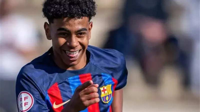 لامين يامال: برشلونة سيقاتل لحصد جميع الألقاب وسعيد بأسلوب فليك