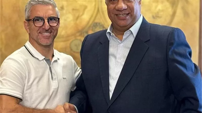 بابا فاسيليو يصدر بيانا عقب انتهاء العلاقه مع الاتحاد السكندرى