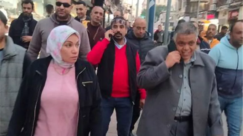 العرابى يقود حملة انضباط بمحطة الرمل وسط الاسكندرية
