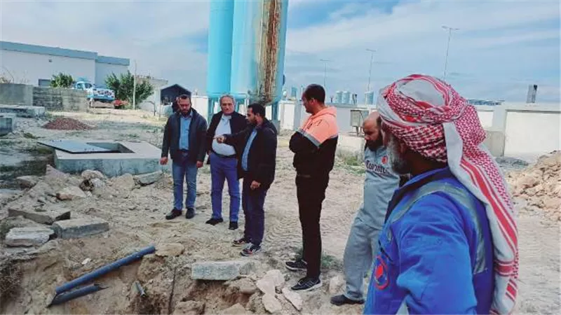رئيس شركة مياه مطروح يقوم بجولة تفقدية بأفرع الساحل الشمالى