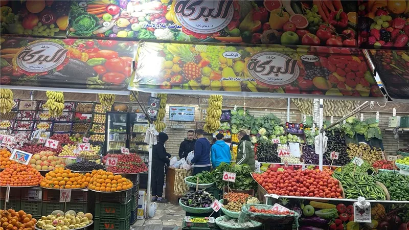 تشغيل آلية عرض أسعار الخضراوات الأساسية بواسطة شاشات إلكترونية