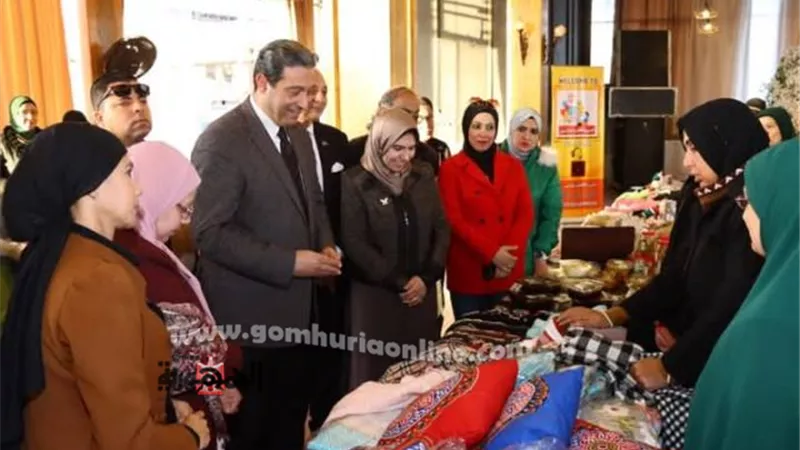 محافظ دمياط يفتتح معرض