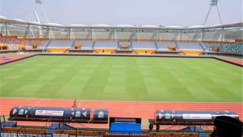 ملعب 