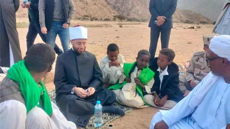 وزير الأوقاف يزور منطقة جبل علبة جنوب البحر الاحمر
