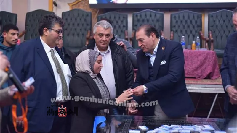 توزيع دفعة جديدة من كارنيهات العضوية بمستقبل وطن منيا القمح