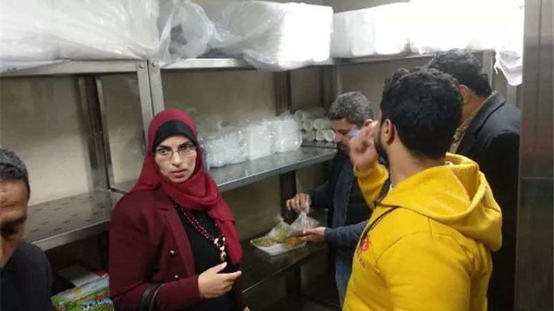 ضبط 21 كيلو دواجن فاسدة وإعدام 97 كيلو أغذية بالإسماعيلية