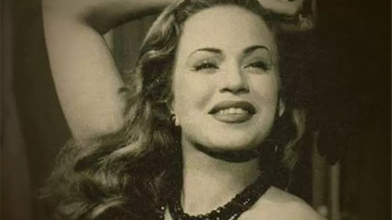 سبب غيرة هند رستم من فاتن حمامة وتدخل صلاح أبو سيف