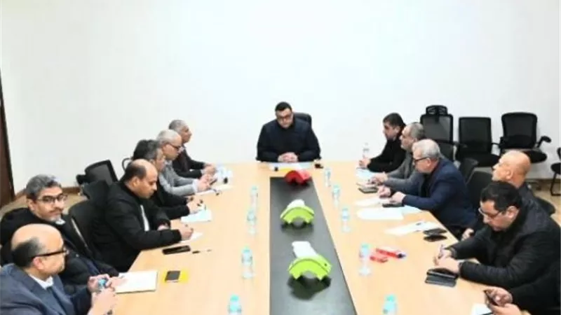 وزير الإسكان يتابع مشروعات شبكات المرافق بالعاصمة الإدارية الجديدة