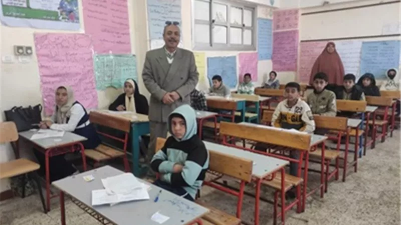 1246148طالباً يؤدون امتحانات النقل امام 53903 لجنة بالشرقية