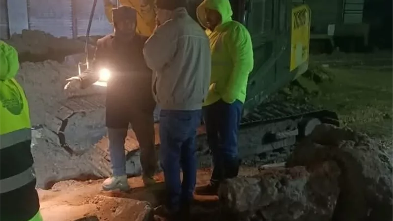 الانتهاء من إصلاح خط مياه ابو شلبي المرشحه بفاقوس