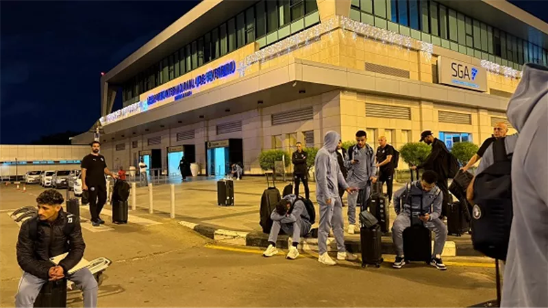 طائرة بيراميدز تعود للهبوط اضطراريا إلى أنجولا بعد ساعتين من الإقلاع