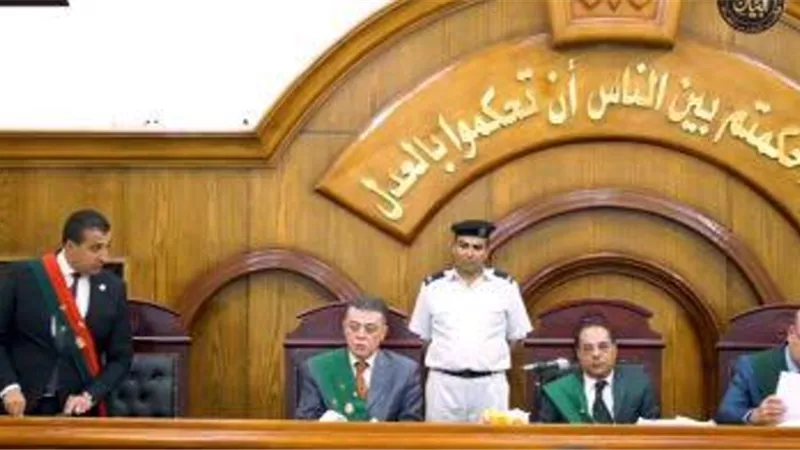 المشدد 10 سنوات للموظف المزور بالشرقية