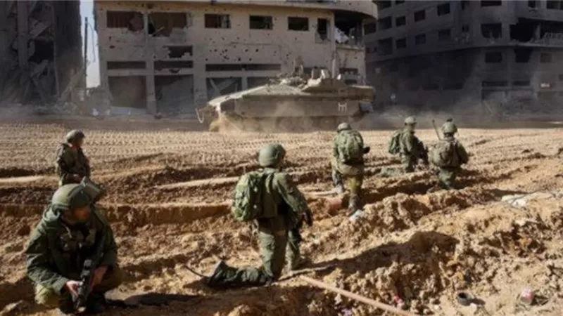 إعلام إسرائيلي: إصابة 8 جنود إسرائيليين جراء انفجار عبوة ناسفة في جباليا