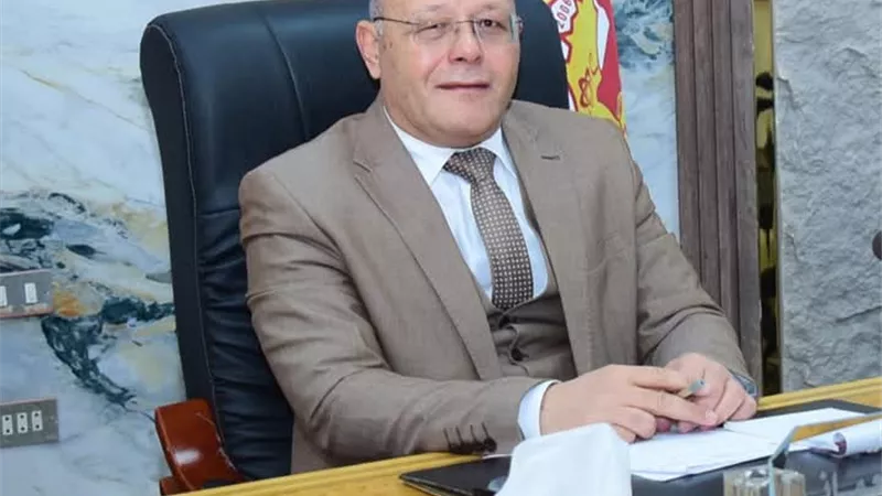 النعماني يعلن عن إنشاء أول حمام سباحة على أرض ملاعب جامعة سوهاج