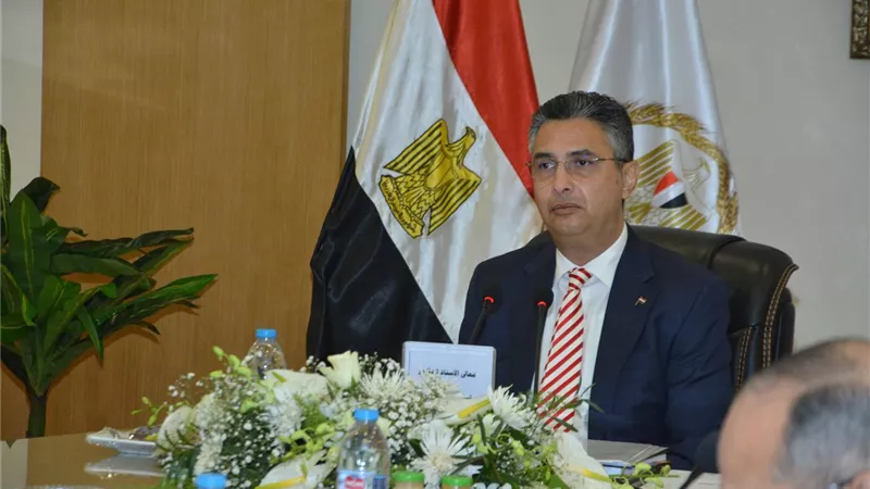 وزير التموين يبحث رفع كفاءة شركات القابضة الغذائية