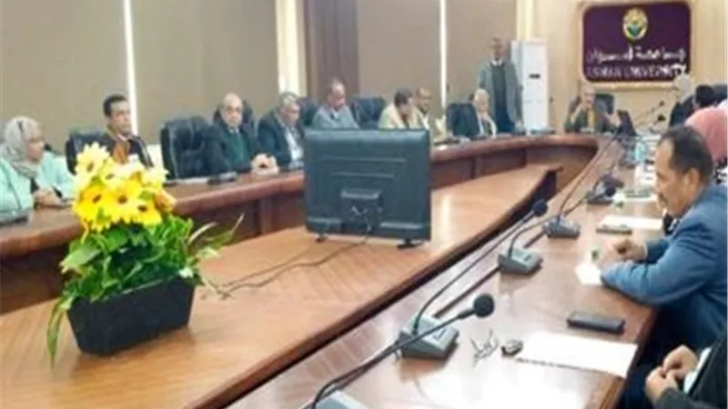 مجلس جامعة أسوان يناقش دمج كلية السياحة مع الآثار