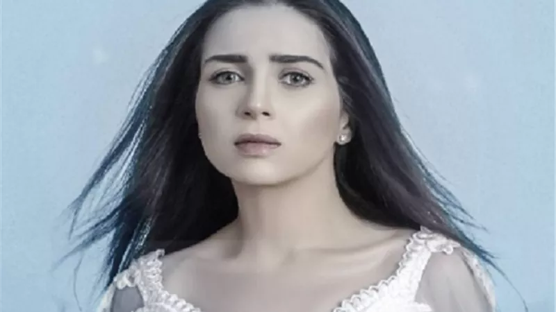 مي عز الدين مطلوبة على جوجل بعد أول ظهورها بعد وفاة والدتها