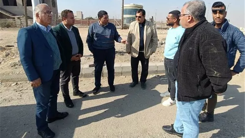 بعد تعليمات وزير الإسكان.. جهاز الشروق يبدأ فى أحدث مشروعات الطرق.. صور