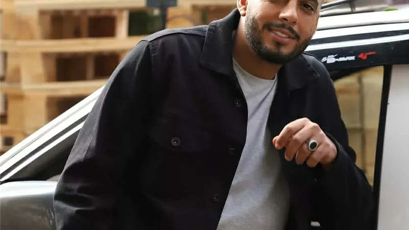 عصام السقا يشارك متابعيه أحدث ظهور من كواليس 