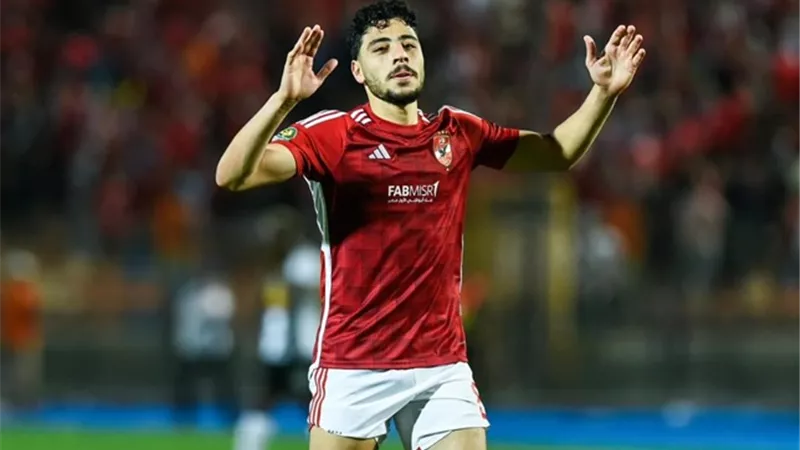 الأهلي يصدم أكرم توفيق برفض زيادة المقابل المادي للتجديد
