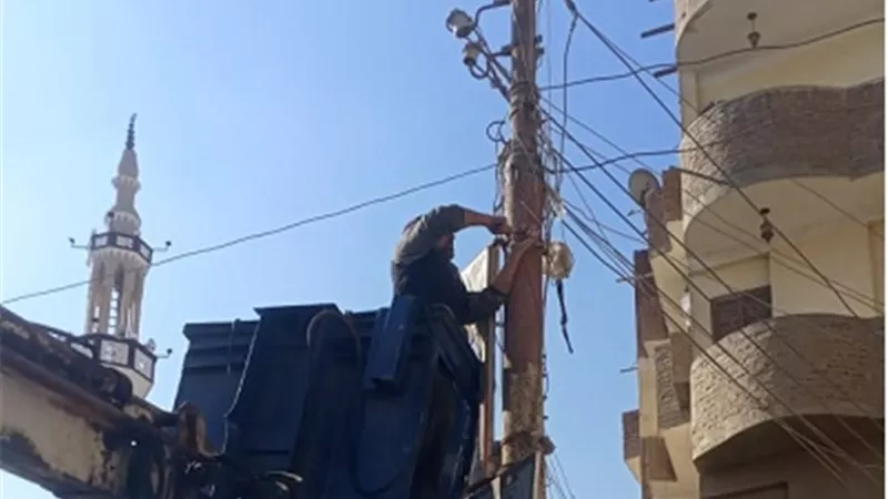 إزالة الاعلانًات المخالفة ببيلا كفرالشيخ