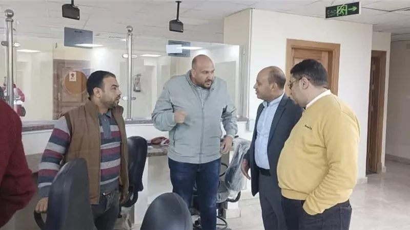 استلام طلبات تراخيص المباني إلكترونيا بجهازي العبور والعاشر