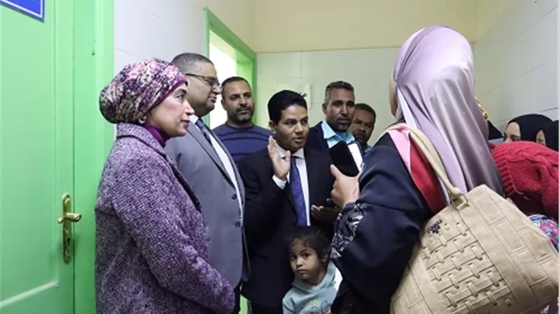 قافلة طبية لمديرية الصحة بالأقصر بوحدة حاجر الضبعية