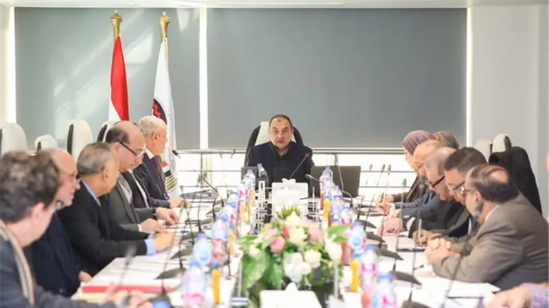 شيمي: تعزيز دور الشركات التابعة في النهضة العمرانية والتوسع الخارجي