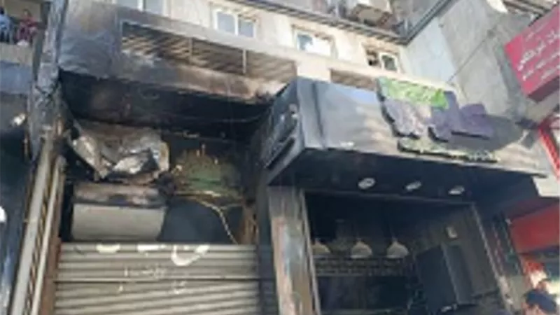 حريق هائل بكافيتريا بقرية بالشرقية