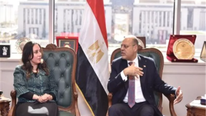 وزير العمل يبحث تطوير منظومة التدريب المهني مع وفد 