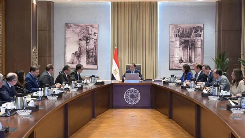 مدبولي يتابع موقف المرحلة الأولي من منظومة التأمين الصحي الشامل