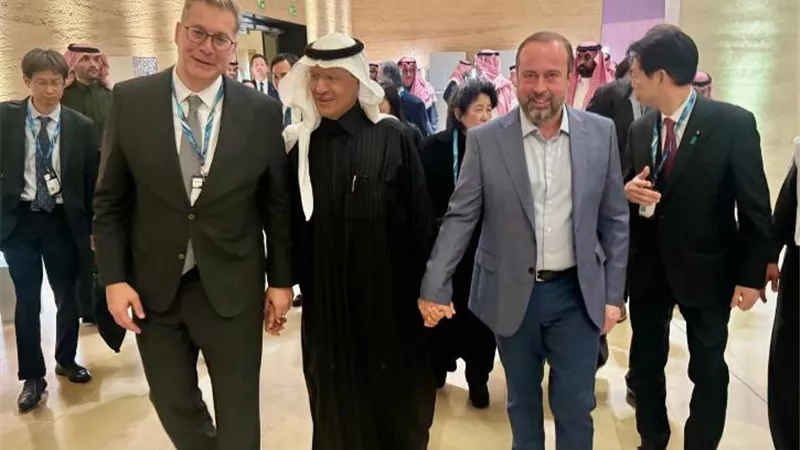 وزير البترول يشارك فى افتتاح مؤتمر ومعرض 