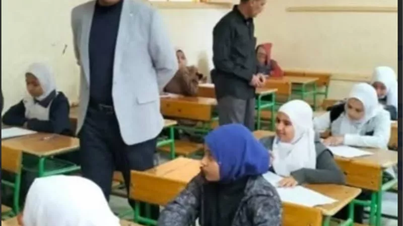إحباط محاولة إحدى الطالبات لتسريب امتحان اللغة الإنجليزية