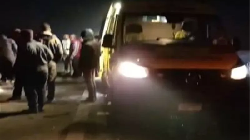 مصرع شخص وإصابة 10 في إنقلاب ميكروباص بطريق شبرا بنها الحر