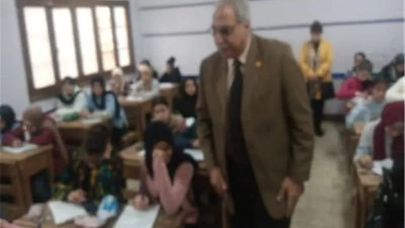مديرتعليم القليوبية يوجه بالالتزام بتطبيق معايير الجودة والانضباط