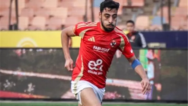 نجم الأهلي السابق يفتح النار علي اكرم توفيق.. تفاصيل