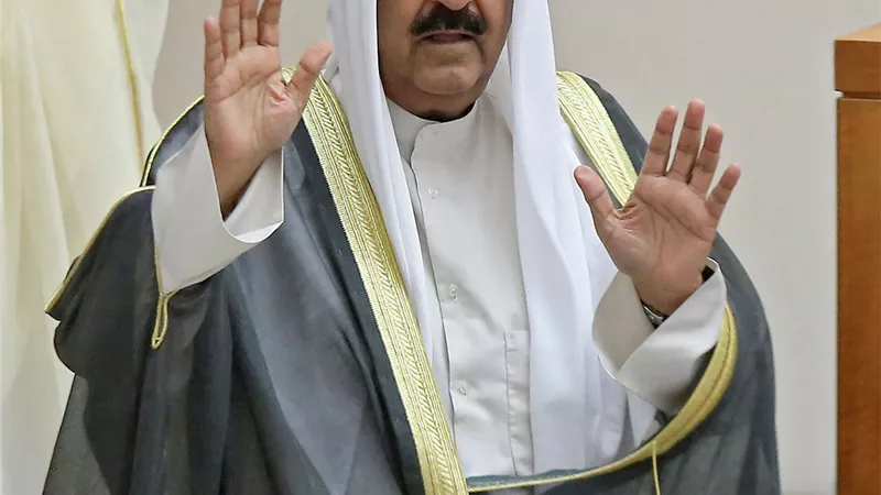 أمير الكويت يتوجه إلى المملكة المتحدة بدعوة شخصية من ملك بريطانيا