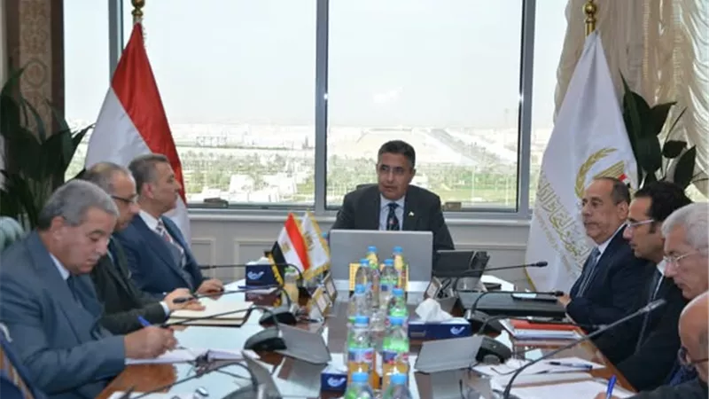 وزير التموين يبحث مع شركات الزيوت زيادة المعروض واستقرار الأسعار