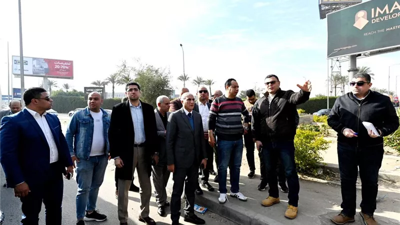 جولة مفاجئة لوزير الإسكان على عدد من المحاور الرئيسية بـ ٦ أكتوبر