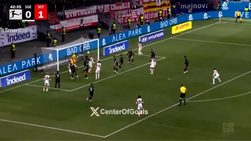 الشوط الأول.. مرموش يصنع هدف تعادل فرانكفورت أمام فرايبورج.. فيديو