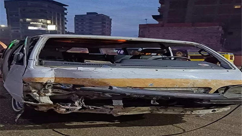 مصرع وإصابة 10 اشخاص في حادثي تصادم بالشرقية