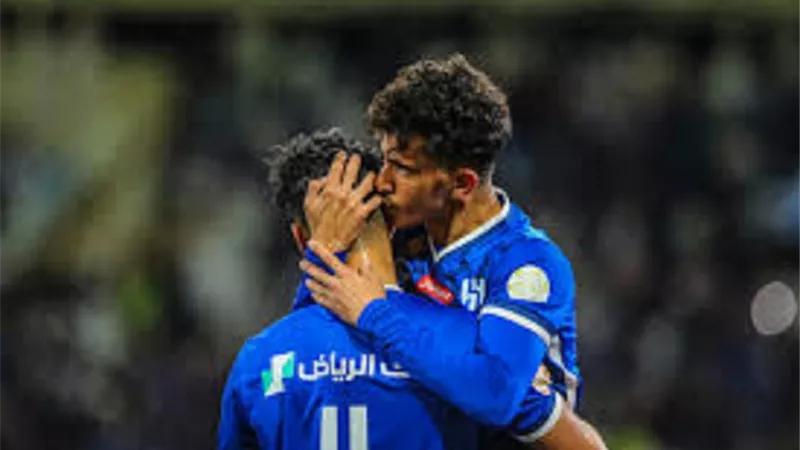 الهلال السعودي يتمسك بالقحطاني 3 سنوات
