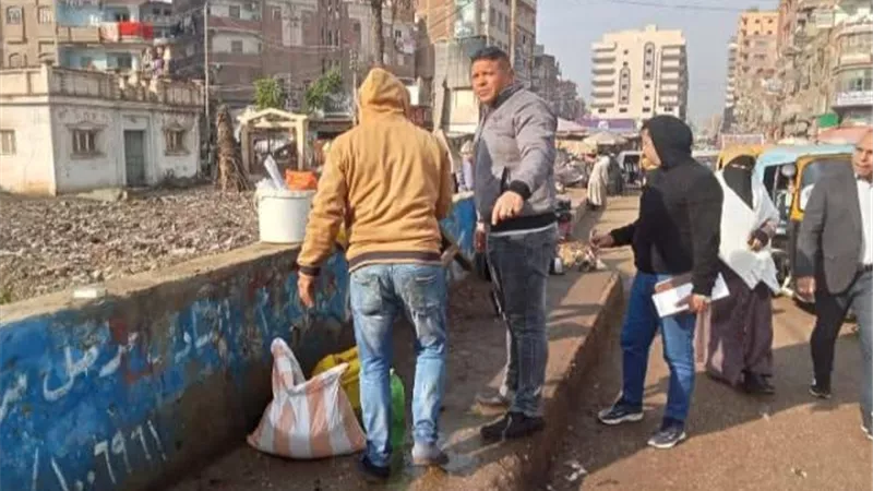 حملة لإزالة الاشغالات والتعديات بشوارع مدينة سيدي سالم