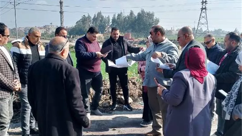 لجنة لمعاينة مواقع مصانع تدوير المخلفات في منية النصر وميت غمر