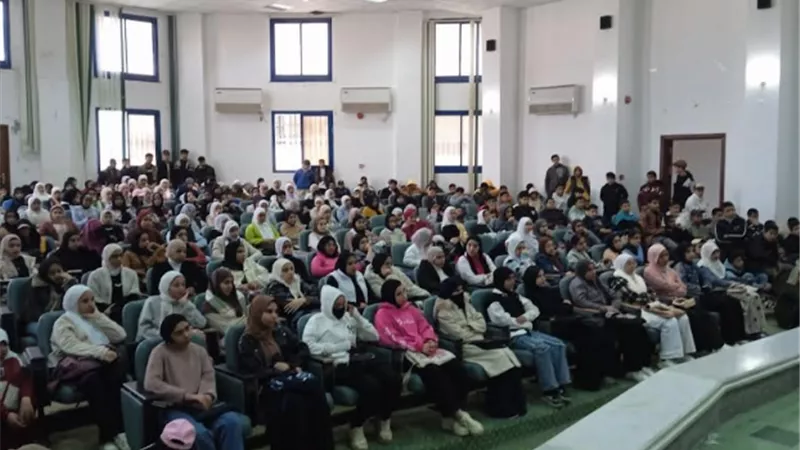 استمرار المراجعات النهائية لطلاب الشهادة الاعدادية