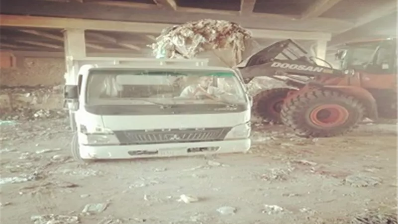 رفع 120 طن مخلفات اسفل الطريق الدائري بالعمرانية