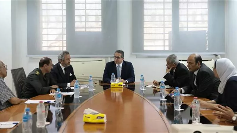 الآثار تناقش اللمسات النهائية قبل افتتاح متحف الحضارة