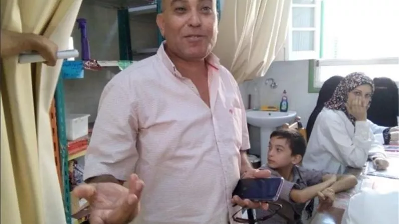 إحالة 42 عاملاً بالمحليات والصحة بـ 